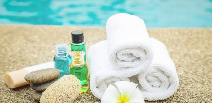 The benefits of using a laundry service for spas and salons